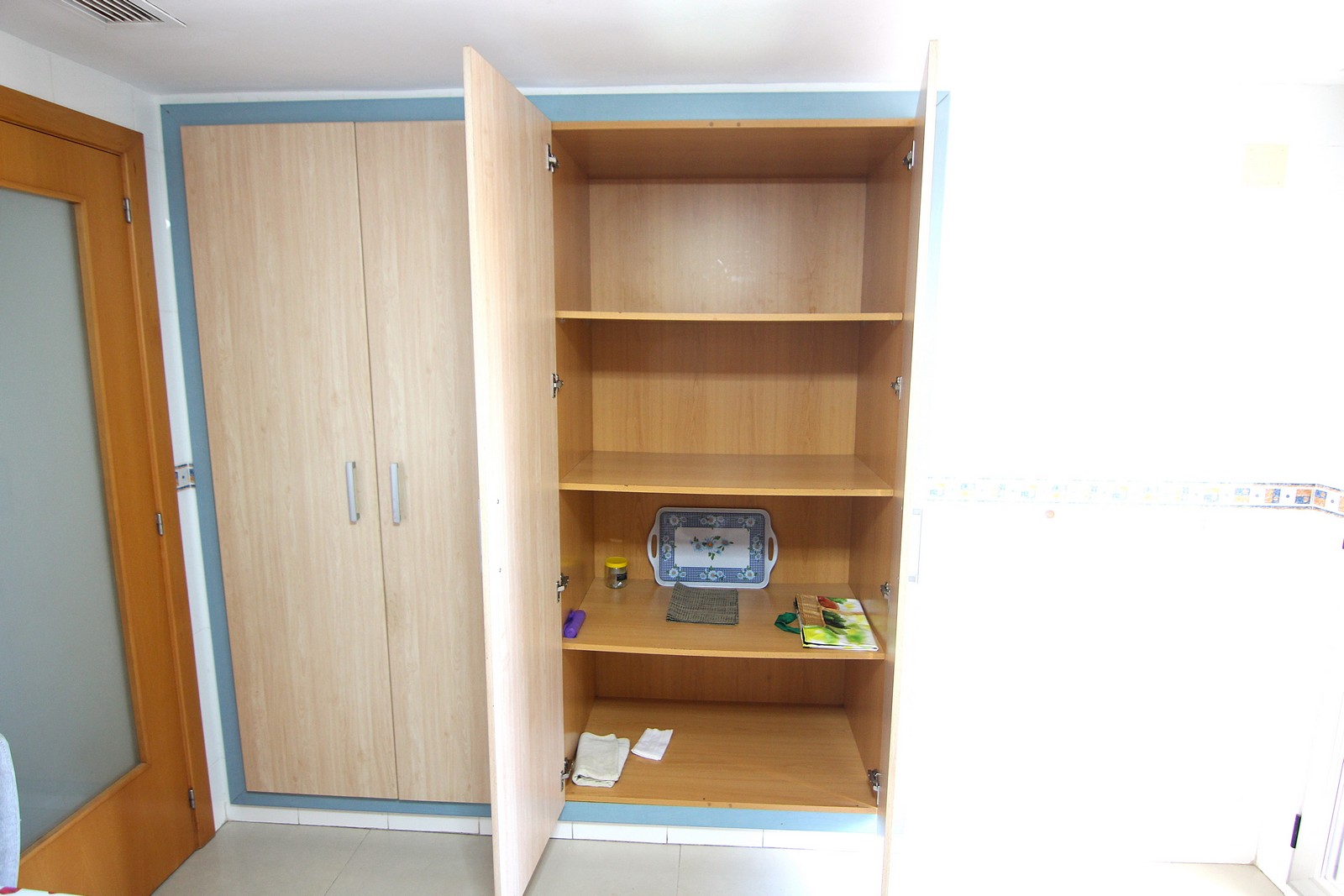 Appartement te koop met 4 slaapkamers en een groot terras in het centrum van Benitatxell.
