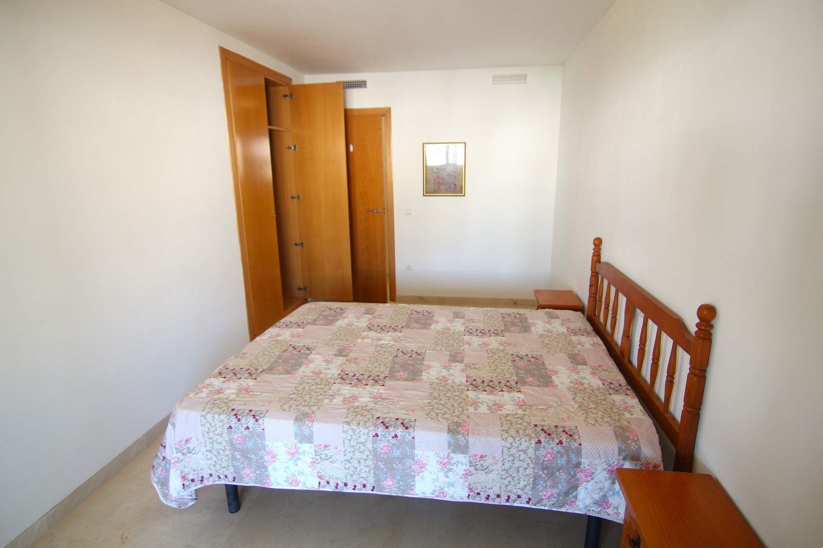 Appartement te koop met 4 slaapkamers en een groot terras in het centrum van Benitatxell.