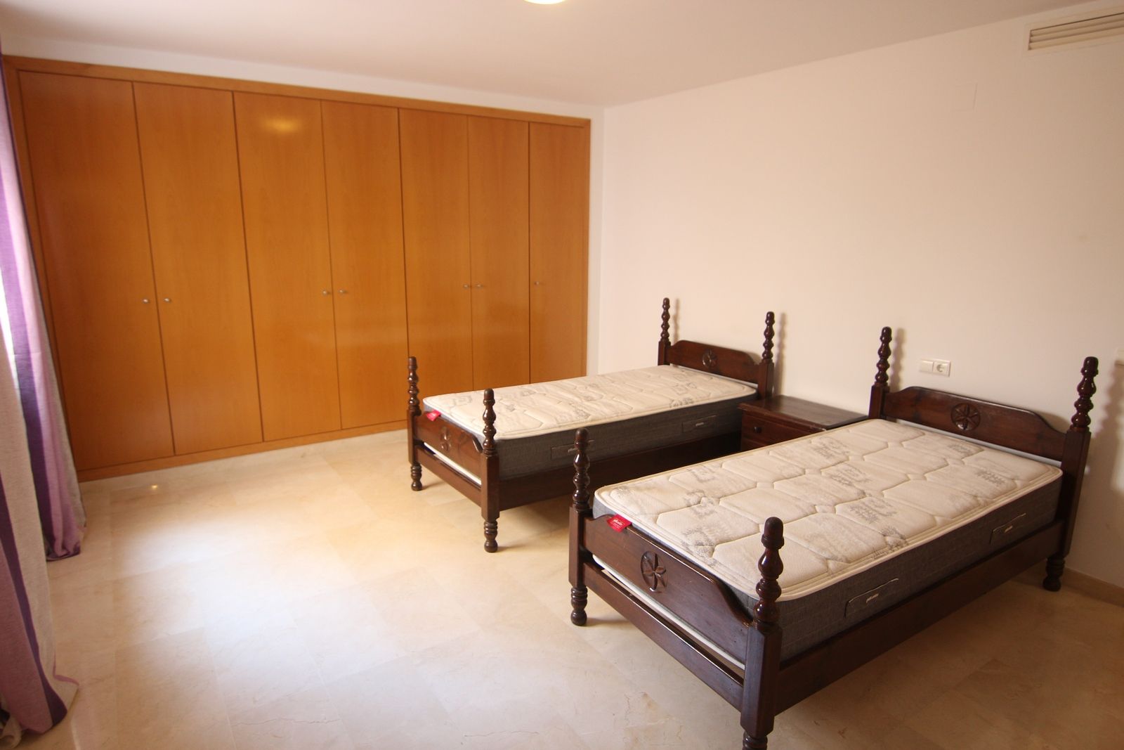 Appartement te koop met 4 slaapkamers en een groot terras in het centrum van Benitatxell.