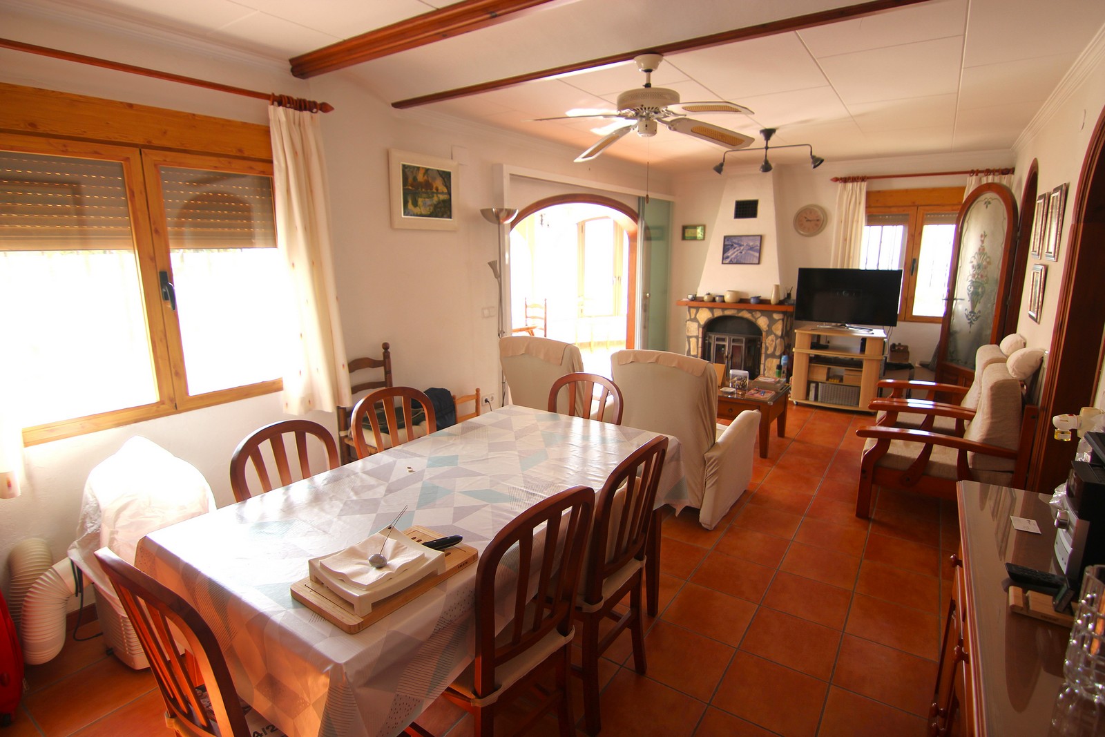 Villa te koop in rustige zone van El Portet met zwembad.
