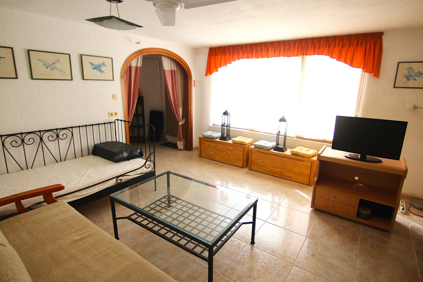 Villa te koop in rustige zone van El Portet met zwembad.