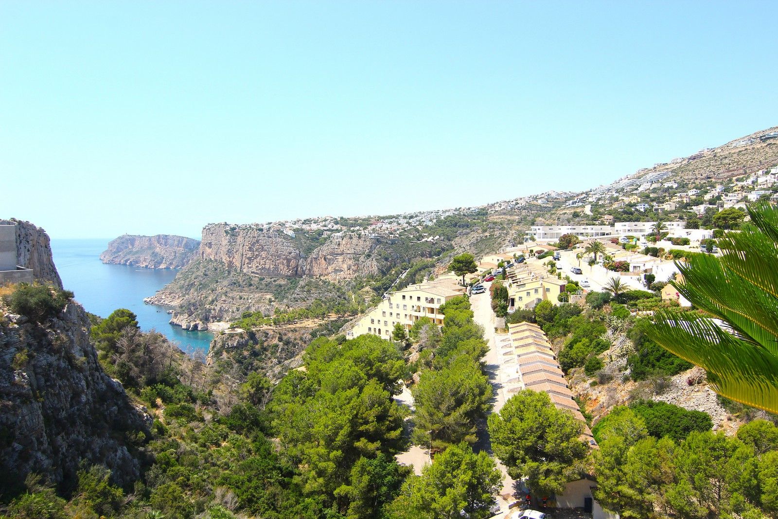 Villa met zwembad en spectaculair uitzicht op zee in Cumbre del Sol.