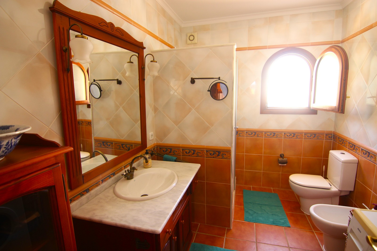Villa met zwembad en spectaculair uitzicht op zee in Cumbre del Sol.