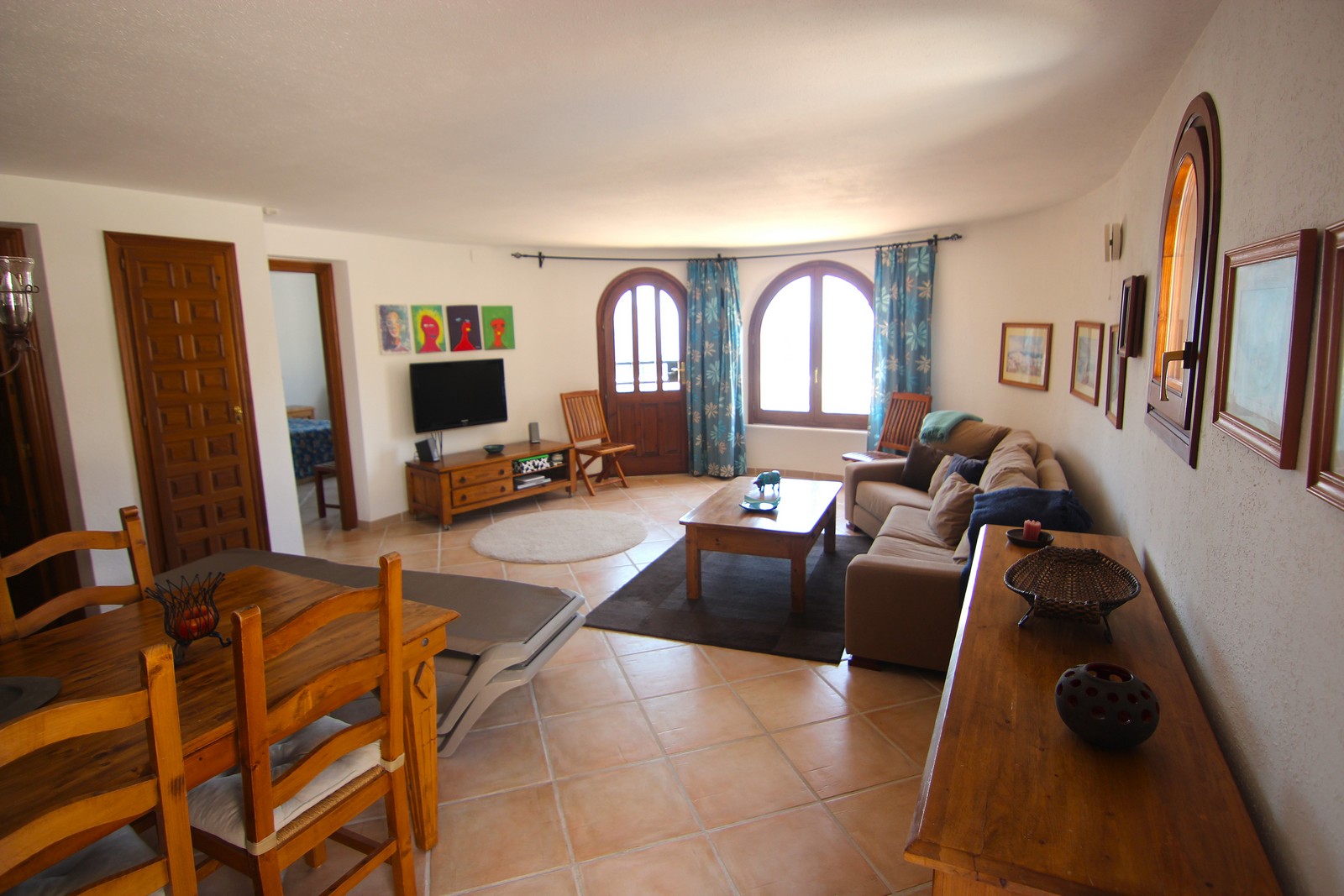Villa met zwembad en spectaculair uitzicht op zee in Cumbre del Sol.
