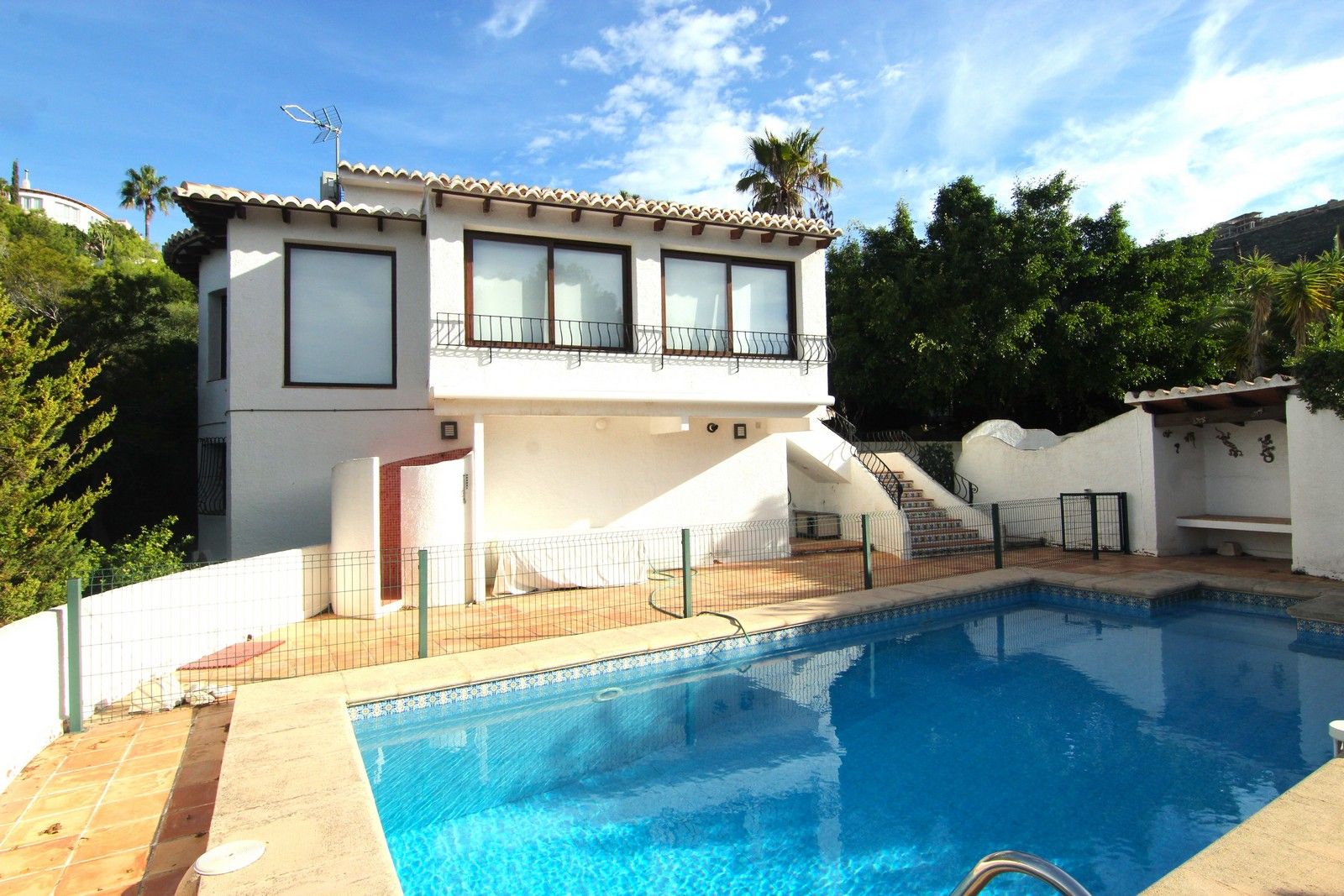Gerenoveerde villa in Valle del Portet met zwembad te koop.