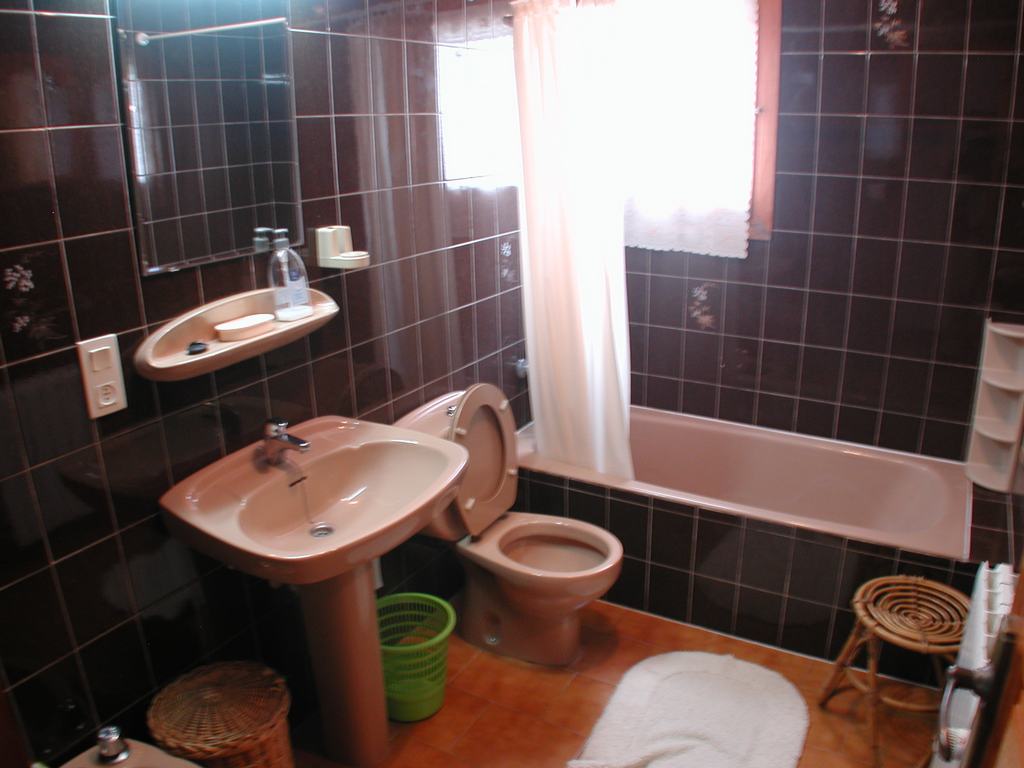 Villa te koop met zwembad dicht bij de zee.