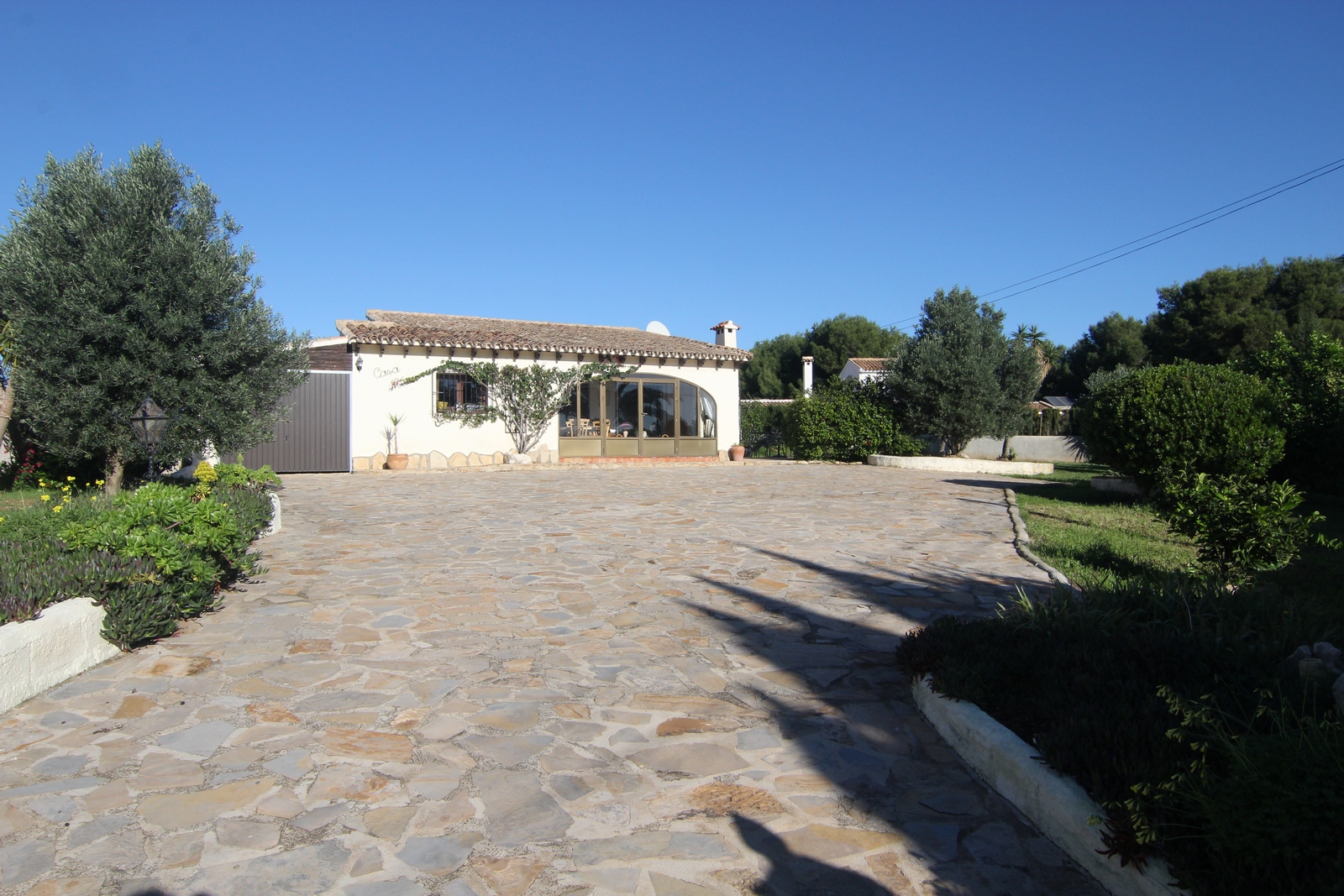 Villa met zwembad, vlak perceel en uitzicht in Moraira